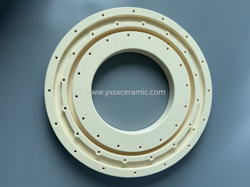 Shenxing 세라믹 CNC 가공 내식성 화학 유체 99% 알루미나 세라믹 플랜지 플레이트 - Yixing Shenxing